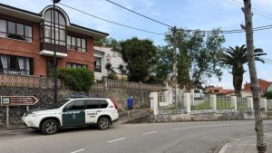 La Guardia Civil investiga la muerte violenta del hermano del pintor José Úrculo en Celorio