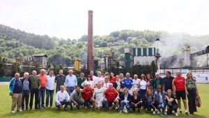 Los héroes que levantaron el único título de la historia del Real Oviedo se reencuentran 41 años después: así fue la 