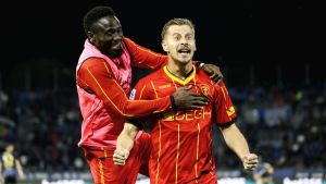 Il Lecce sbanca 2-1 l'Arena Garibaldi e condanna il Pisa alla retrocessione anticipata