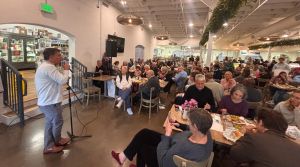 US synagogue helps Palestinians raise money for Gaza, finds common ground over falafel