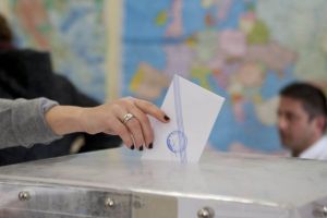 Δημοσκοπικές μεταβολές και αναποφάσιστοι