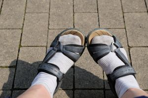 Skal vi bare bestemme oss for at sokker i sandalene er kult?