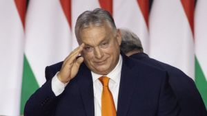 Varför vägrar SD ta avstånd från Orbán?