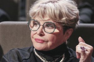 Герой Труда — не просто медаль: какие льготы положены теперь Марине Неёловой