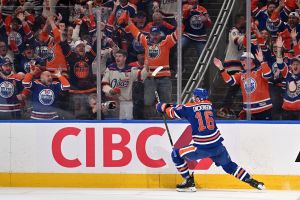 Knoblauch: McDavid and Dickinson both played through lower body fractures