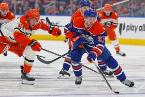 Oilers Thoughts: Connor McDavid’s tough series against the Ducks, fatigue and potential injury as factors, and more