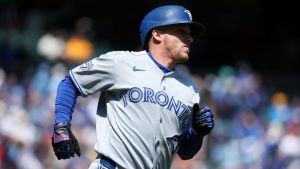 Blue Jays’ eighth-inning outburst backs Cease in rout of Twins