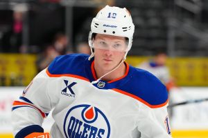 Stan Bowman talks underwhelming seasons for Oilers’ Trent Frederic and Tristan Jarry