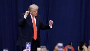 ¿Fue el intento de atentado contra Trump un simple montaje?