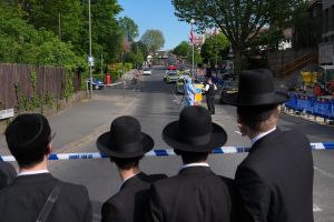 UK Jews turning to veterans from elite British units to guard community sites – report