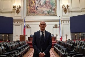 Чиле између екстрема