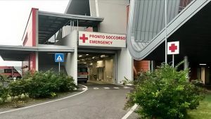 Prende il tetano mentre lavora nell’orto, anziana della Bassa in Rianimazione
