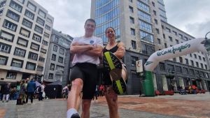 Del suelo al techo de Oviedo en decenas de segundos: la historia de Pablo Roces y Ana Ordiales, los ganadores de la subida a La Jirafa