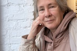 Вера на руинах: история многодетной приемной матери Веры Дробинской, живущей в приграничье