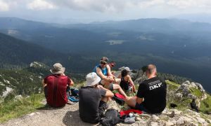 Aerobna telovadba: 30 minut na dan, ki kuri maščobe in podaljšuje življenje