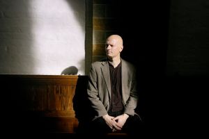 Kasper Støvring: Unge kvinders syn på verden gør dem dybt ulykkelige