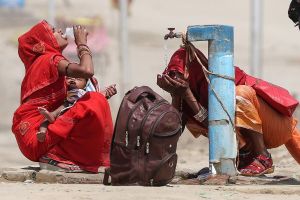 India Is Blocking a Cheap Way to Beat the Heat Wave