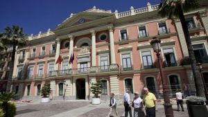 La marcha de un poderoso funcionario