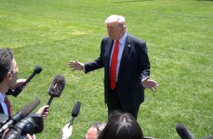 « Projet Liberté » : Donald Trump lance une opération pour débloquer le détroit d’Ormuz, Téhéran menace d’envoyer les forces états-uniennes au « cimetière »