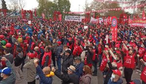 DİSK’in Ankara’ya taşınması üstüne