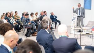 La Generalitat llama a las empresas a reconvertirse hacia la defensa: 