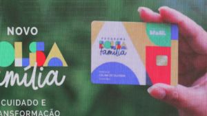 Milhares de beneficiários do Bolsa Família recebem acima do salário mínimo