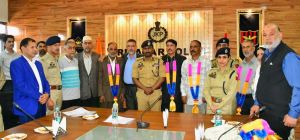 Police Accords Warm Send-Off to Retiring Officers