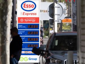 Hausse du prix des carburants : l’aide de 50 euros pour les « grands rouleurs » ouverte à partir du 27 mai