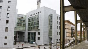 Piden seis años de cárcel para un acusado de agredir sexualmente a una amiga que se quedó dormida tras salir de copas en Oviedo
