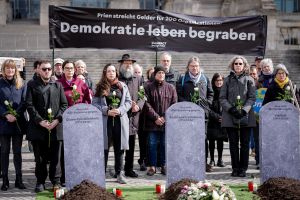 Kürzung bei Demokratieprojekten: So wird den Faschisten der Weg geebnet