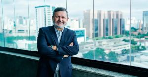 O banho de loja de R$ 750 milhões da Simpress