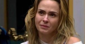 A consequência ao dono do bar denunciado por Ana Paula Renault