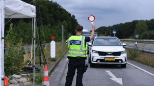 Dobrindts Grenzkontrollen: Rechtsbruch als Kontrollshow