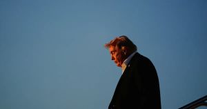 A six mois des Midterms, Donald Trump s’expose à un revers historique