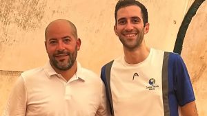 Torneo di tennis dei giornalisti: Cascianelli super star, batte Contessa. Doppi in corso