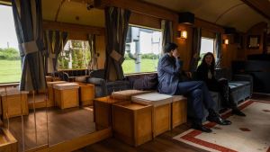 Casi diez mil euros por persona y lujo total: el tren más exclusivo de Renfe empieza la temporada en Oviedo