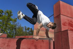 Parkour: la disciplina que convierte la ciudad en un espacio de movimiento