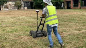 Los arqueólogos tienen hasta otoño para aclarar si existen restos de interés bajo la fábrica de La Vega de Oviedo