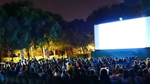 Arena Frontone, si apre uno spiraglio. Offerta unica per il cinema estivo