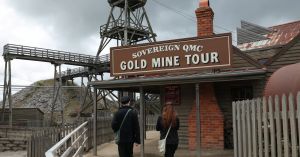 Miners' $8 bln tie-up grants gold price resistance