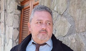Η Δημοκρατία σε αναστολή