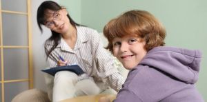 Stimulation magnétique cérébrale : un traitement de cinq jours pourrait aider les enfants autistes à mieux communiquer, selon une nouvelle étude