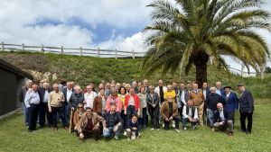 Manolín, el de Casa Lula, patriarca de hosteleros en una reunión anual celebrada en Llanera