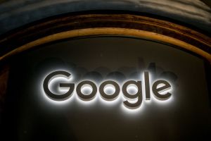 Alphabet Stock Rises as Google Cloud AI Boom Fuels Optimism in 2026
