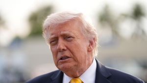 Trump treibt peinlichen Kult voran – darin steckt eine üble Methode