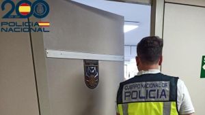 Ampliada a otras regiones la búsqueda de la niña de acogida de cinco años sustraída por sus padres en Oviedo