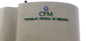 O bebê chora uma vez para o sim e duas para o não: o CFM e a normalização compulsória dos corpos intersexo