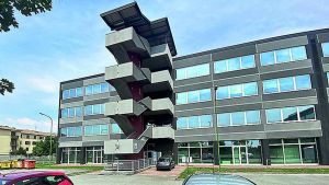 Liberato dopo aver rapinato una donna, ma la procura di Ivrea vince il ricorso. Il Riesame: «Doveva restare in carcere»