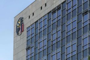 El caso del apagón cuestiona el papel de la Sepi en Redeia, advierten los abogados de Hay Derecho