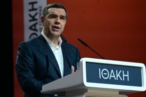 Μανιφέστο: Ο Τσίπρας πάει προς το ΠΑΣΟΚ;